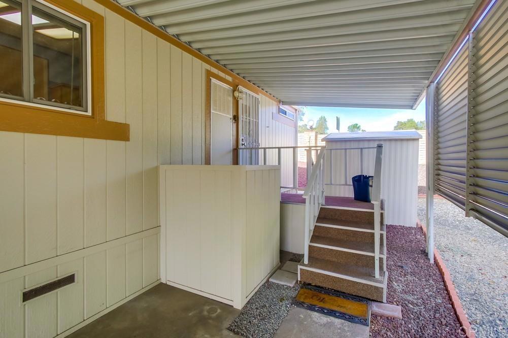 525 W El Norte Parkway 10 Property Photo 31