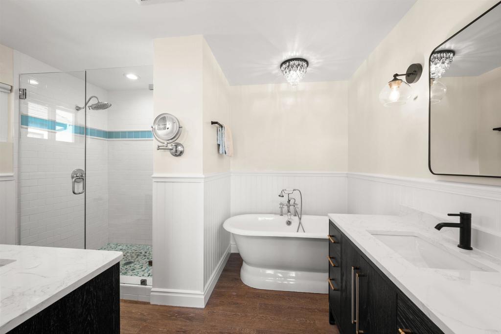 1036 Erin Drive Property Photo 10