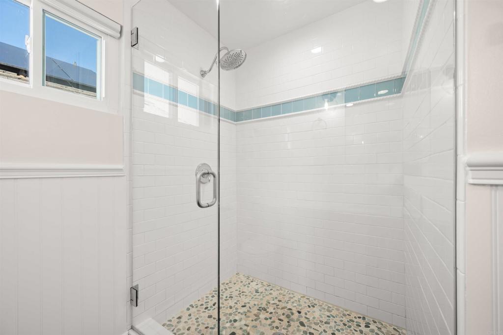 1036 Erin Drive Property Photo 12