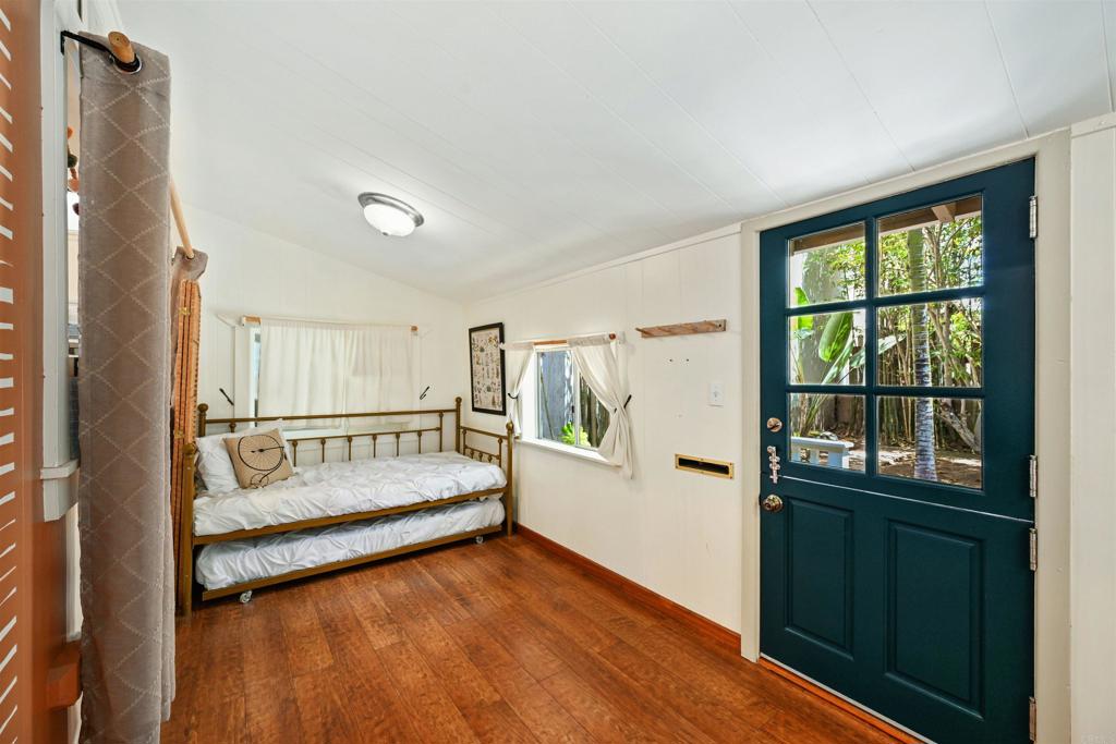 748 N Coast Highway 101 Property Photo 16