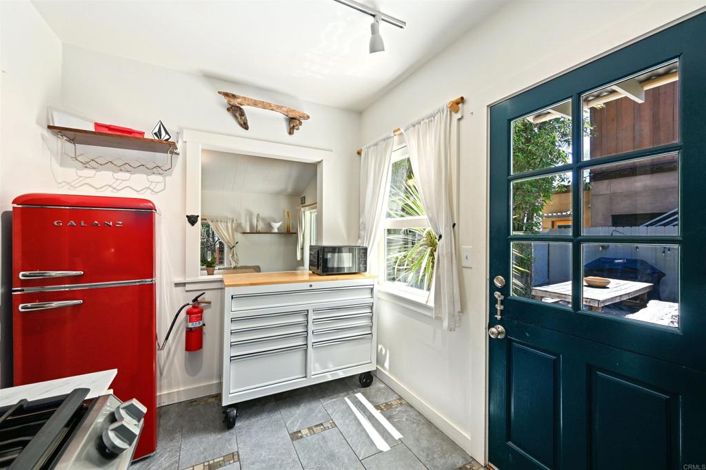 748 N Coast Highway 101 Property Photo 25