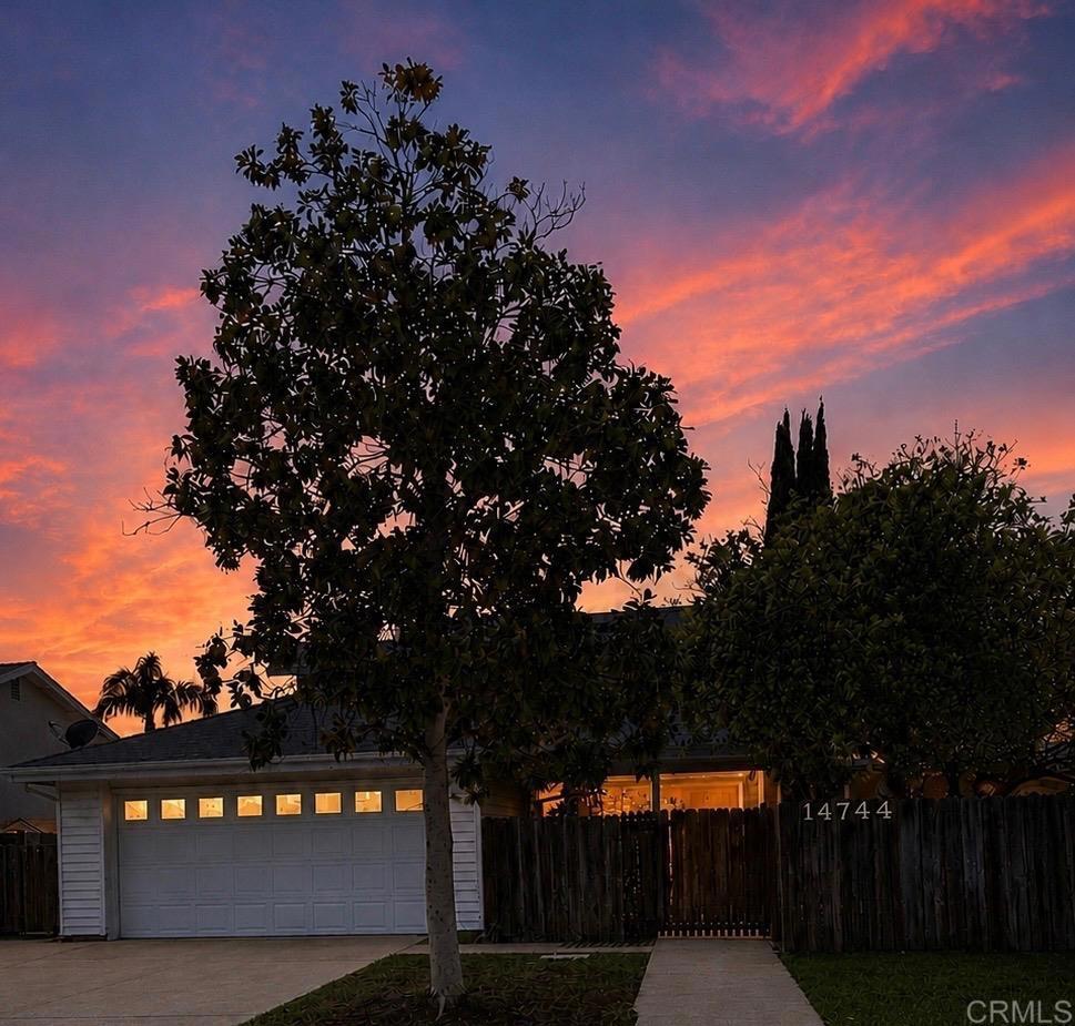 14744 Roberto Rio Road Property Photo 2