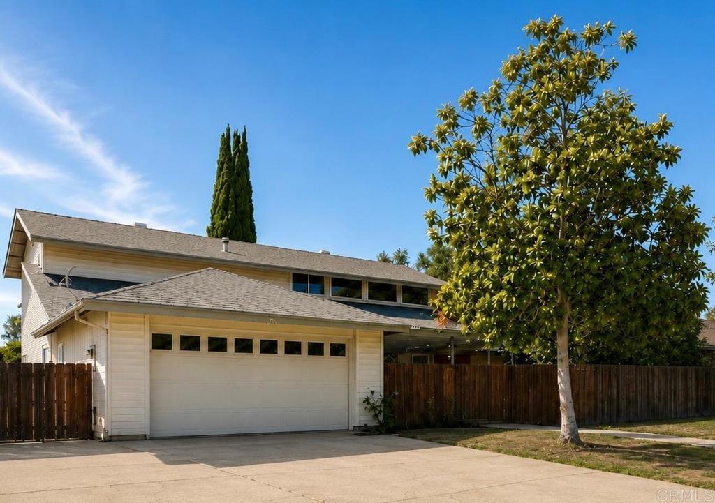 14744 Roberto Rio Road Property Photo 3