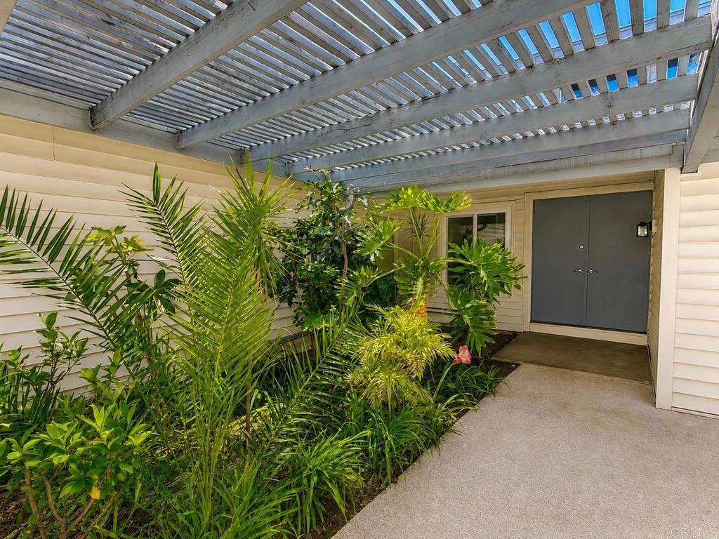 14744 Roberto Rio Road Property Photo 13