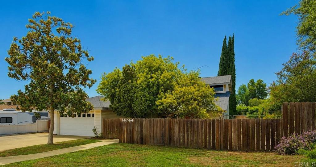 14744 Roberto Rio Road Property Photo 15