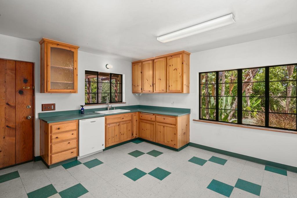 14038 San Pasqual Valley Road Property Photo 10