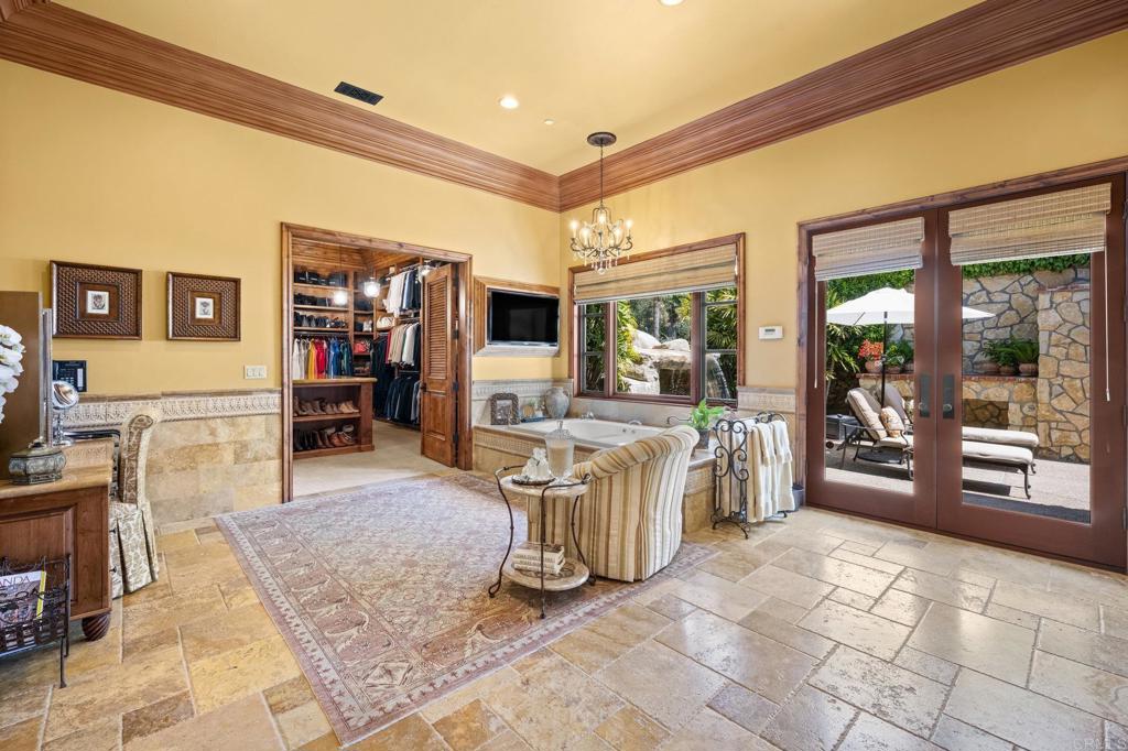 6314 El Apajo Property Photo 40