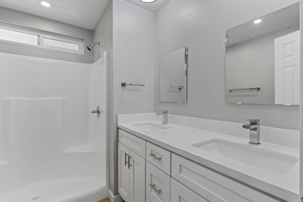 718 Sycamore Avenue 181 Property Photo 5