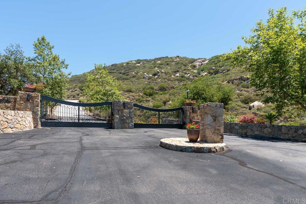 18055 Sunset Point Road Property Photo 1