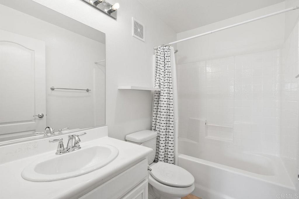 112 Via Sovana Property Photo 8