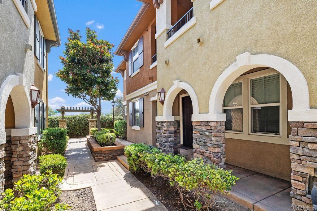 112 Via Sovana Property Photo 44