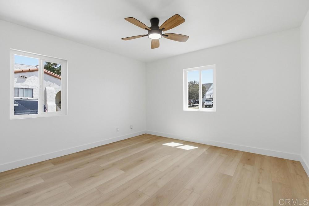 4614 Winona Avenue Property Photo 13