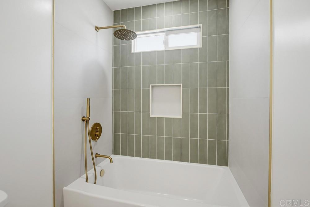 4614 Winona Avenue Property Photo 20