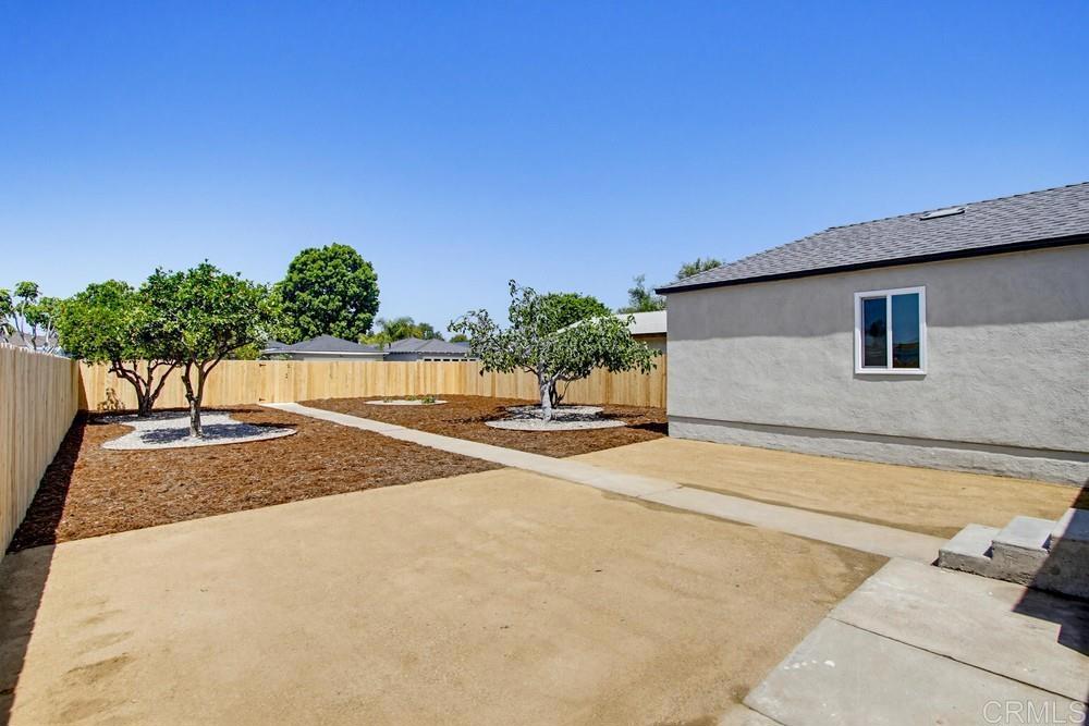 4614 Winona Avenue Property Photo 28