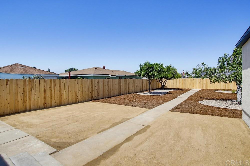 4614 Winona Avenue Property Photo 30
