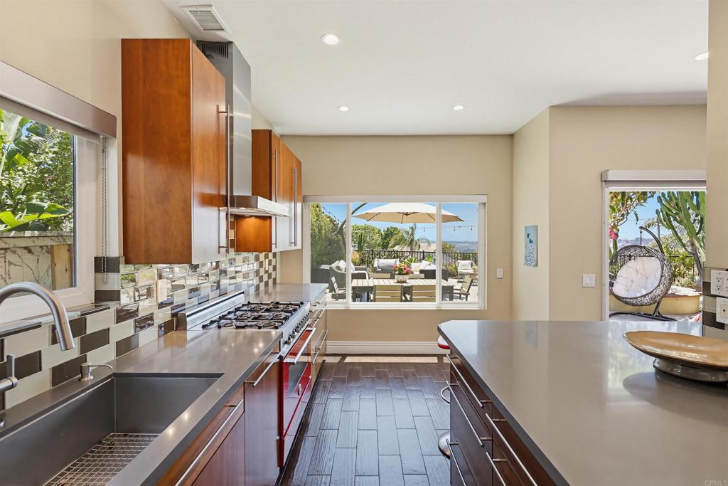 2756 Southampton Property Photo 15
