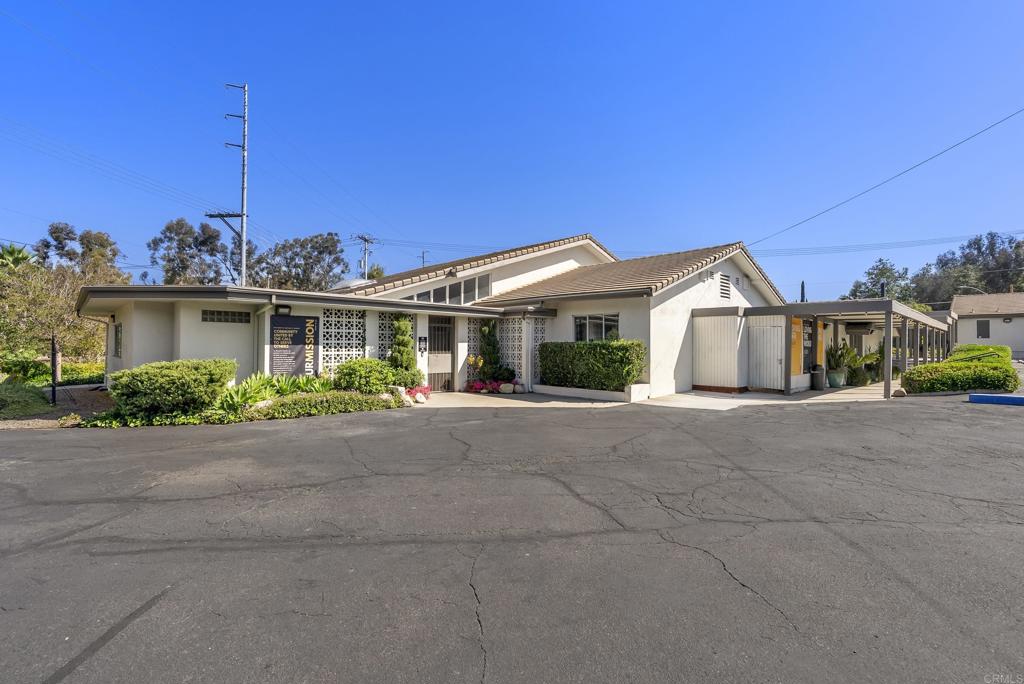 1109 E Fallbrook Street Property Photo 13