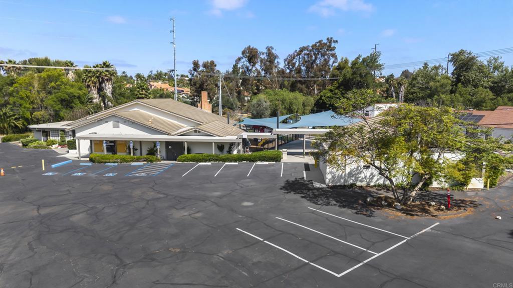 1109 E Fallbrook Street Property Photo 14