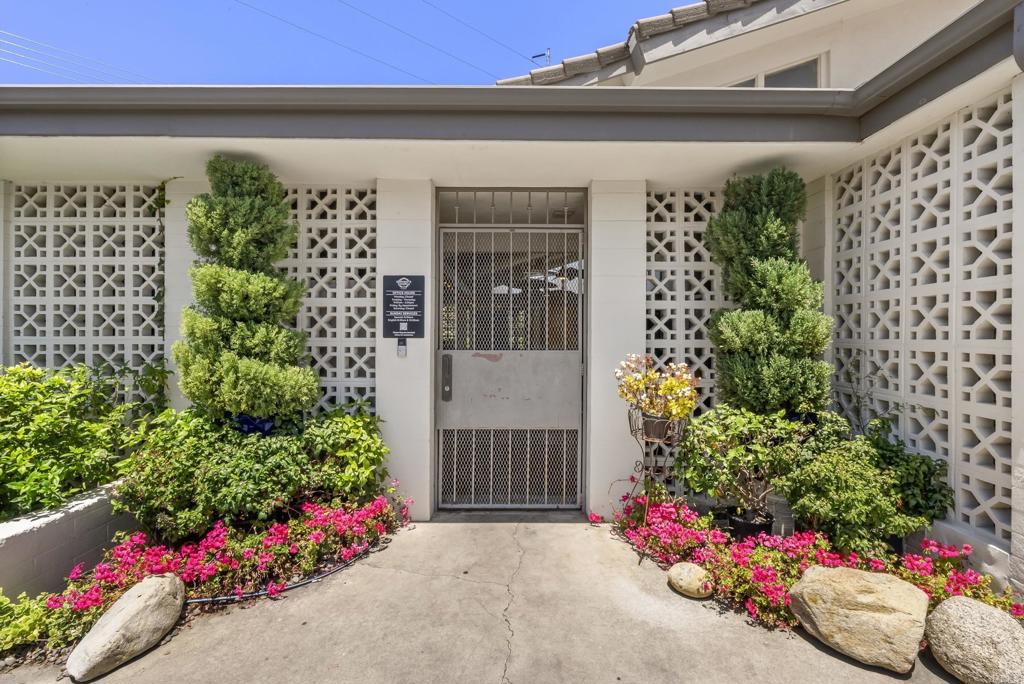 1109 E Fallbrook Street Property Photo 15