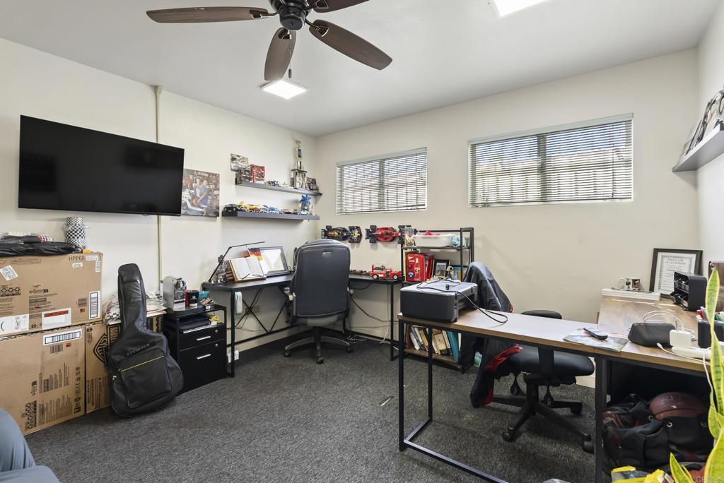 1109 E Fallbrook Street Property Photo 32