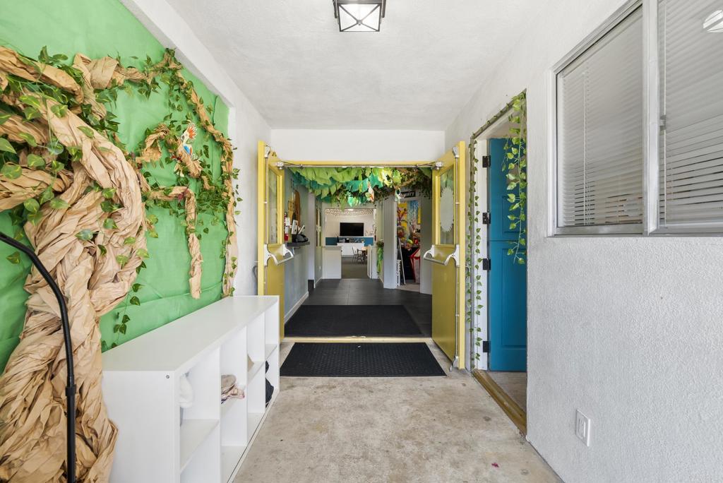 1109 E Fallbrook Street Property Photo 33