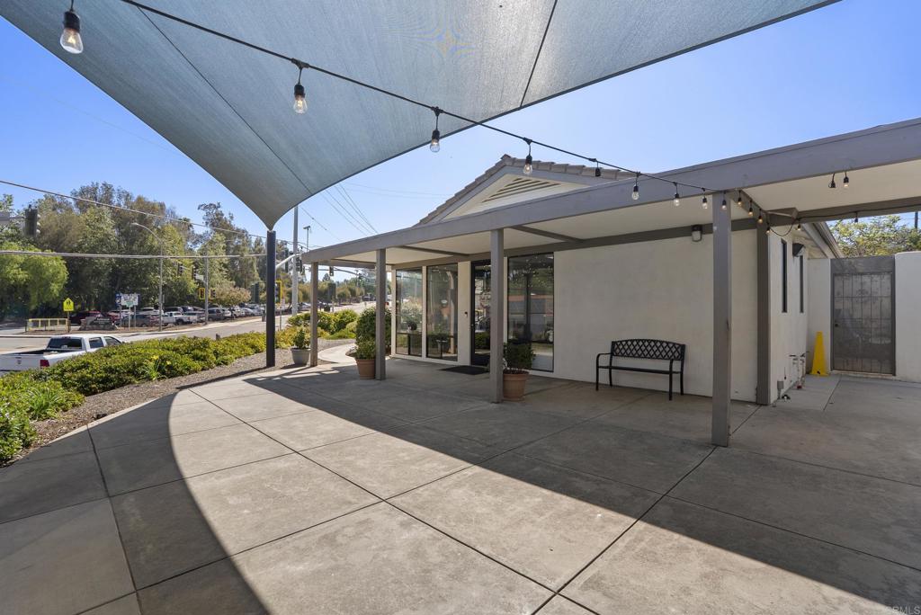 1109 E Fallbrook Street Property Photo 50
