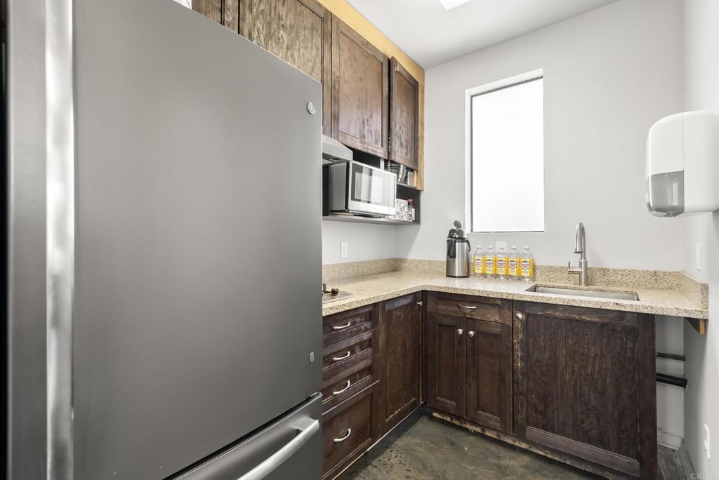 1109 E Fallbrook Street Property Photo 57