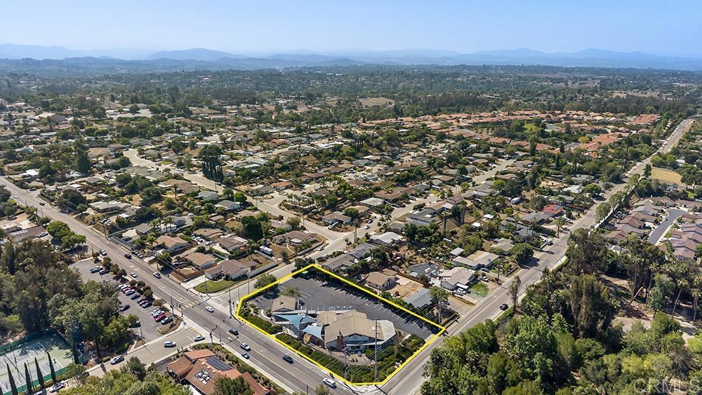 1109 E Fallbrook Street Property Photo 68