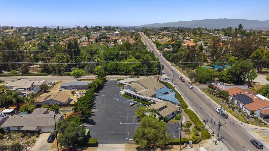 1109 E Fallbrook Street Property Photo 70