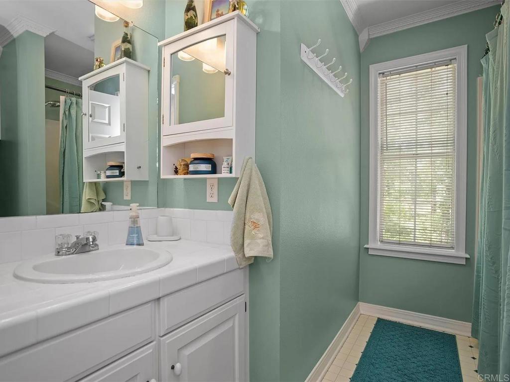 590 Shoreline Drive Property Photo 32