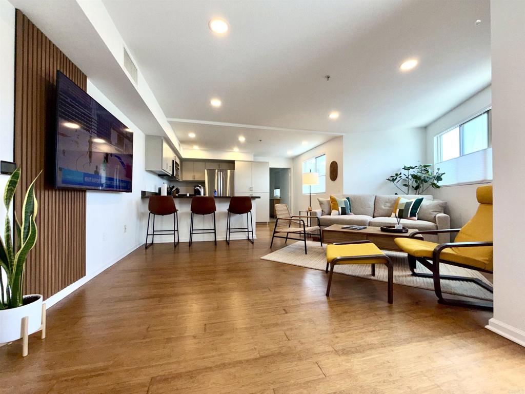 687 S Coast Highway 101 308 Property Photo 1