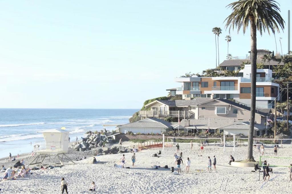 687 S Coast Highway 101 308 Property Photo 16