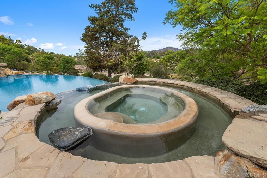 7090 Via Guadalupe Property Photo 37