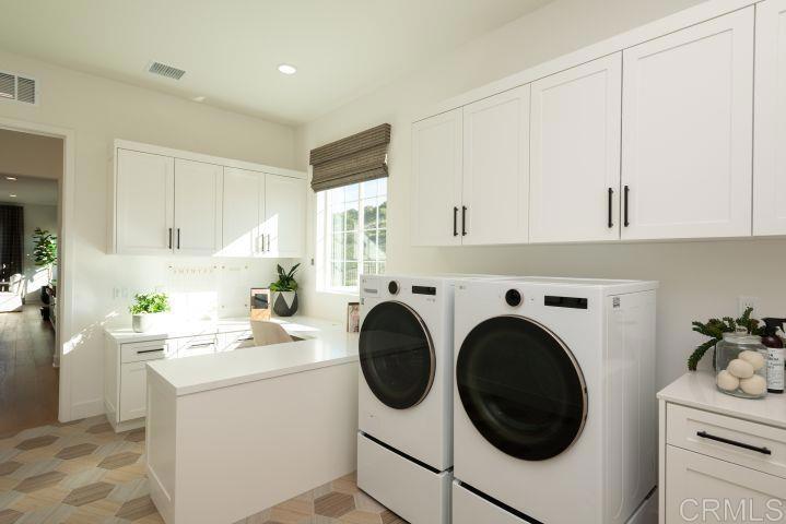 2570 Woodland Heights Glen Property Photo 20