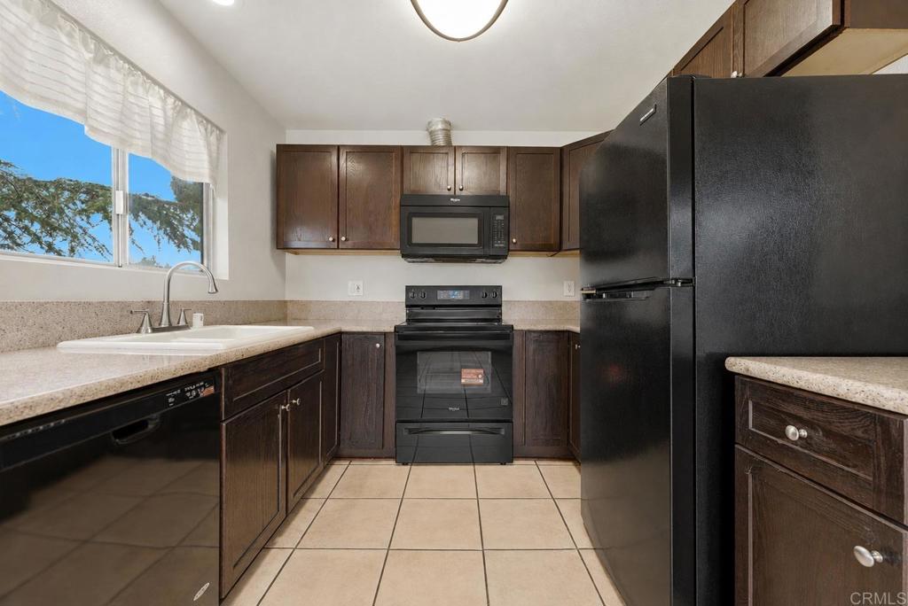 1811 E Grand Avenue 178 Property Photo 14