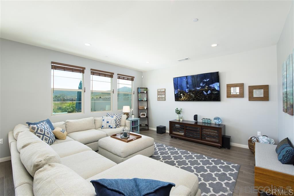 16307 Veridian Circle Property Photo 2