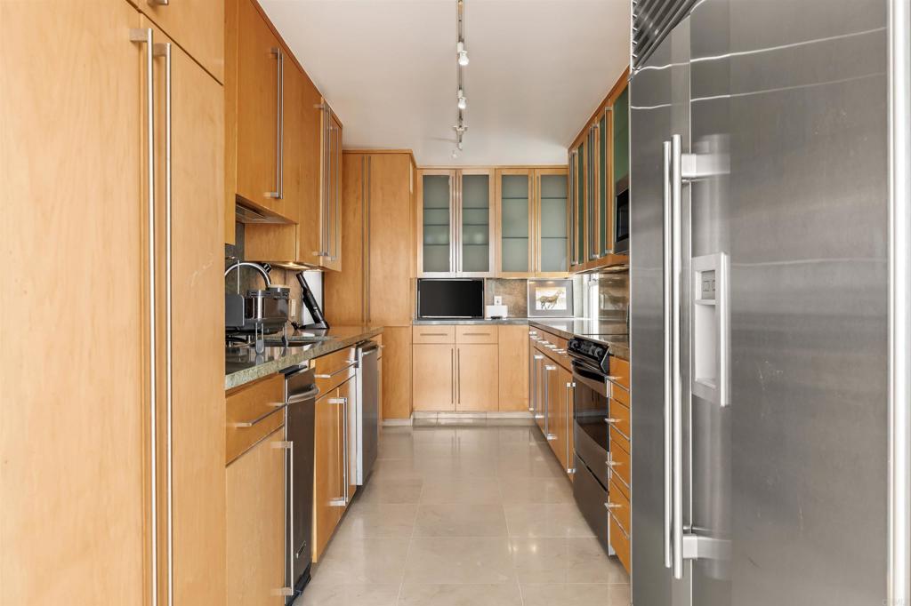 201 Ocean Avenue 1409b Property Photo 26