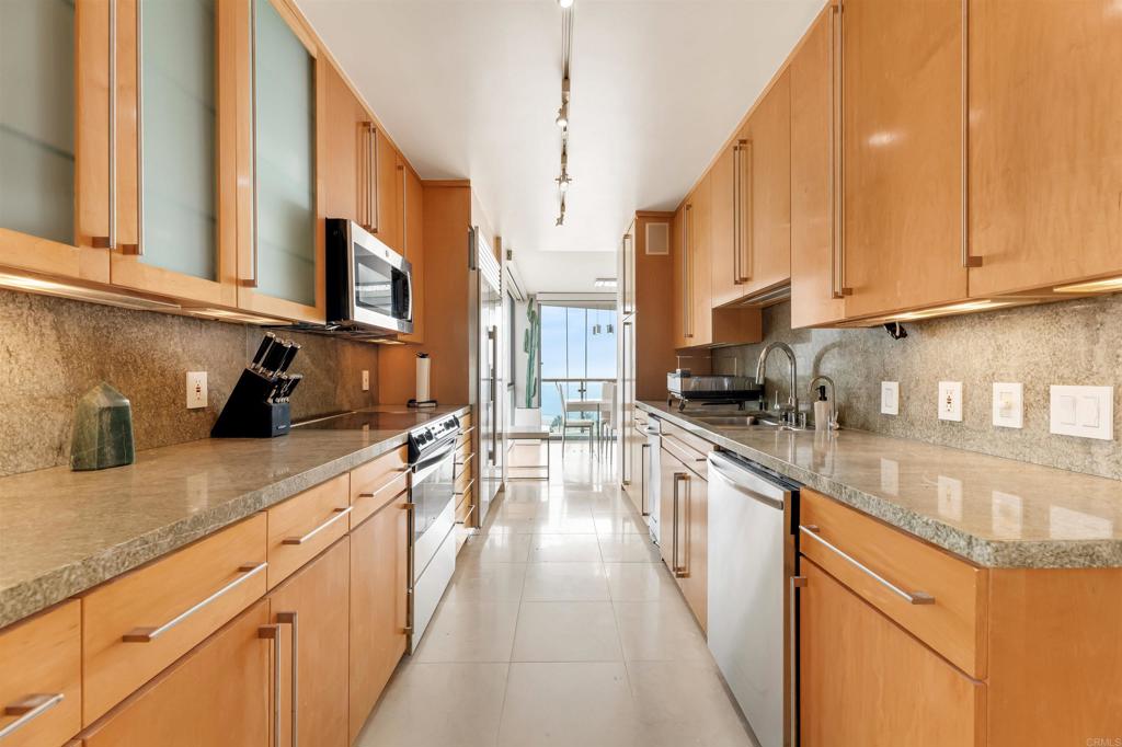201 Ocean Avenue 1409b Property Photo 27