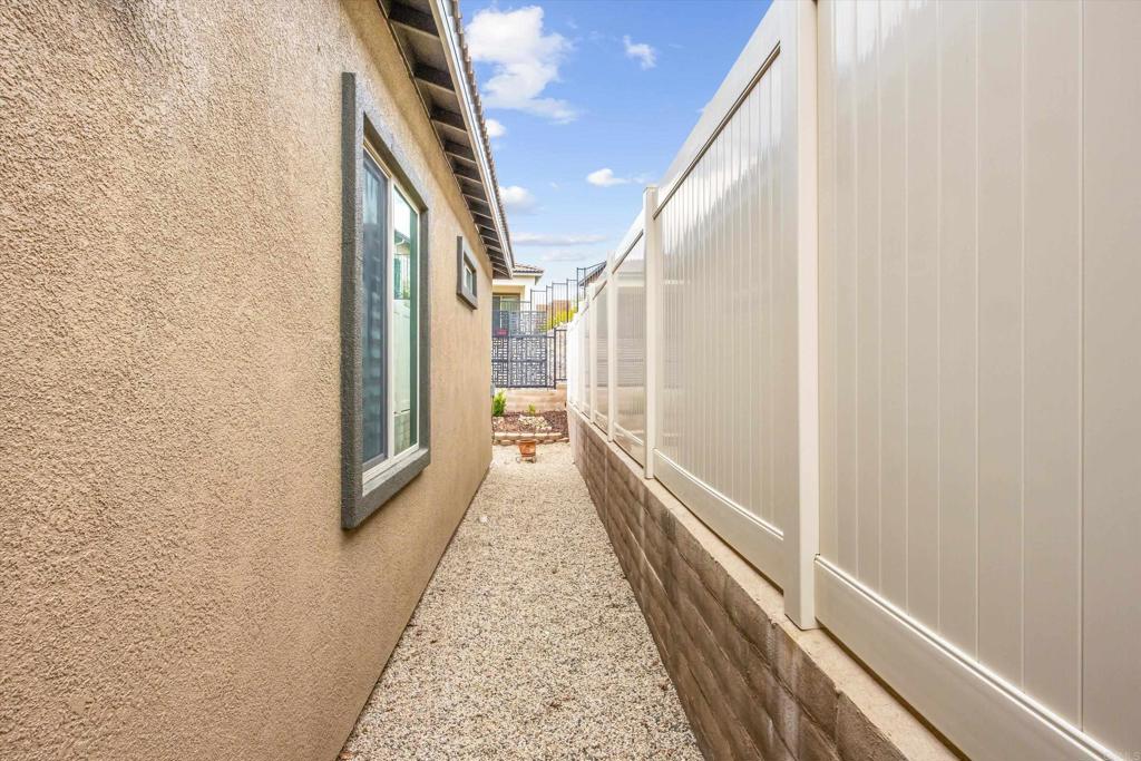 23793 Highvale Drive Property Photo 29