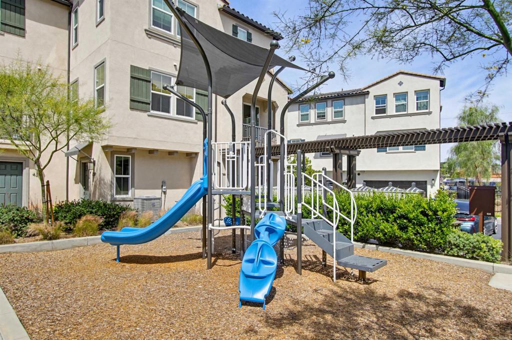 437 Jupiter Property Photo 41