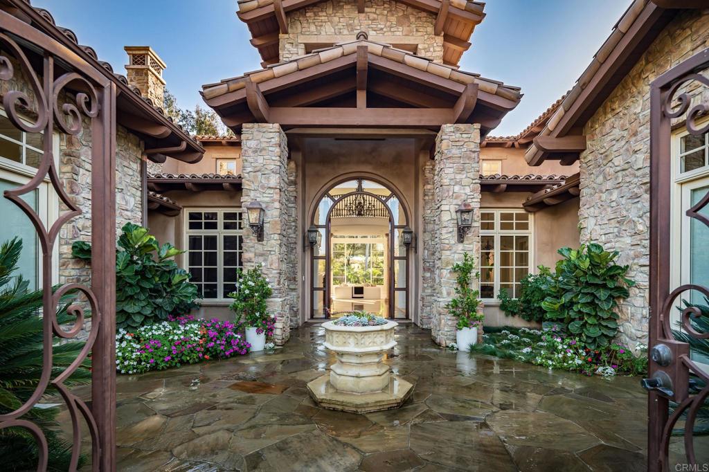 6627 Calle Ponte Bella Property Photo 3