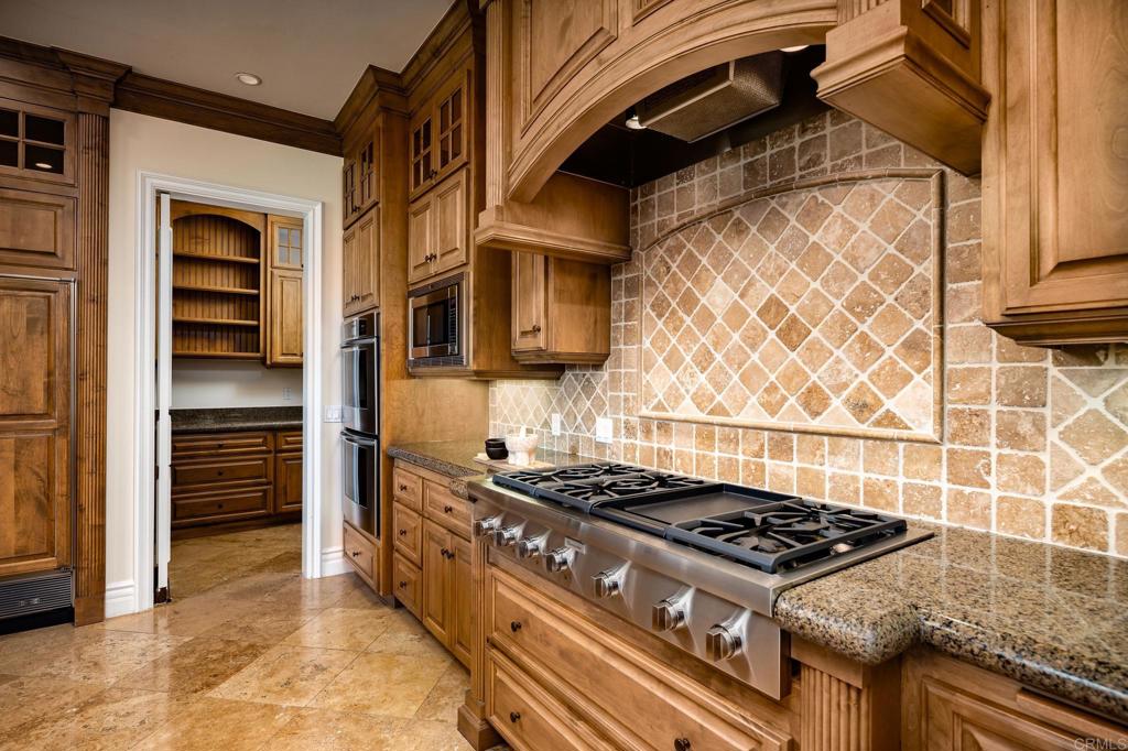 6627 Calle Ponte Bella Property Photo 13