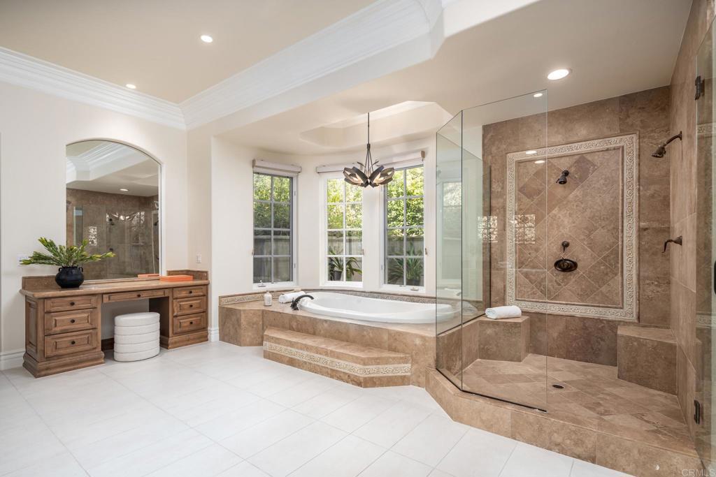 6627 Calle Ponte Bella Property Photo 29