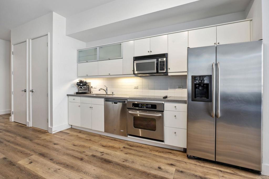 350 W Ash Street 603 Property Photo 4