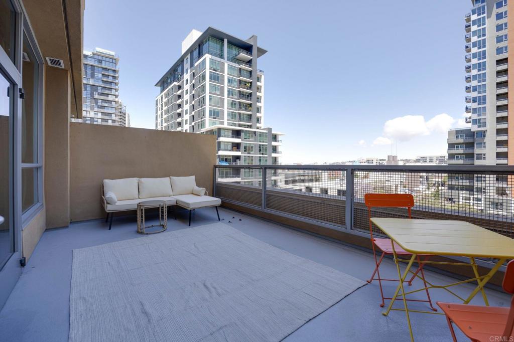 350 W Ash Street 603 Property Photo 15