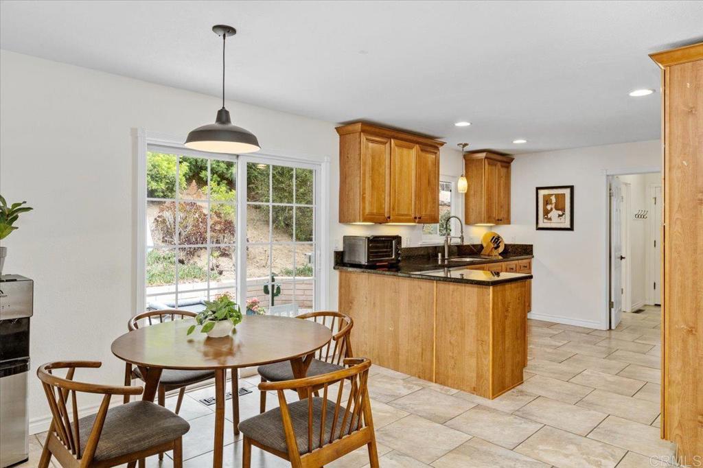 1248 Alta Vista Drive Property Photo 11
