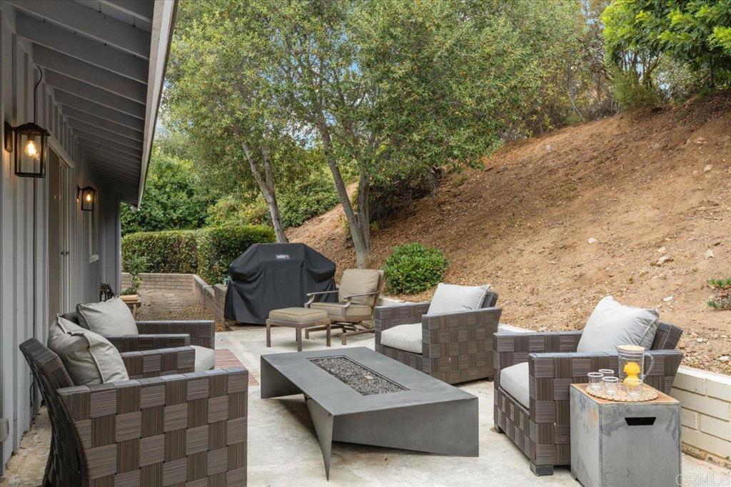 1248 Alta Vista Drive Property Photo 15