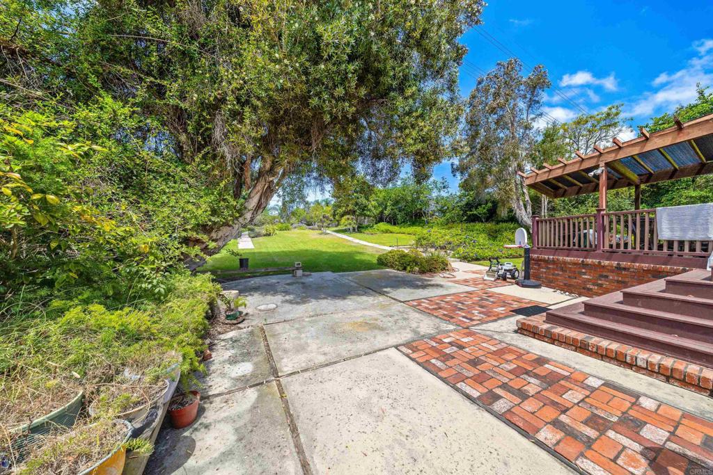 245 Loma Corta Drive Property Photo 6