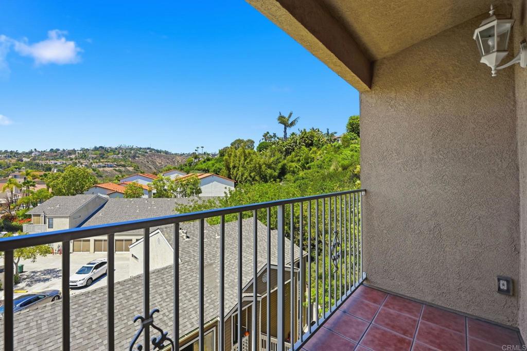 7548 Romeria Street Property Photo 8