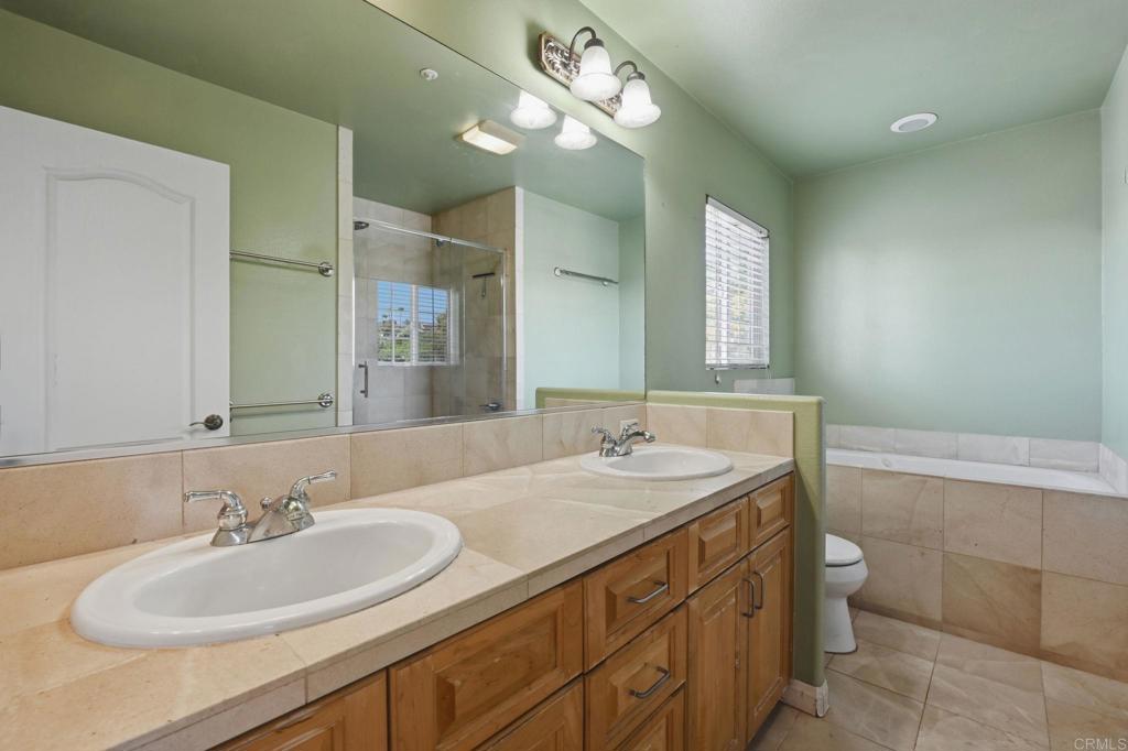 7548 Romeria Street Property Photo 34